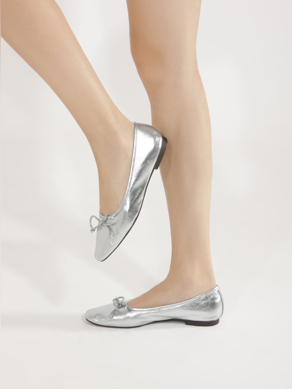 Schutz Arissa silver ballet flats size US 5.5